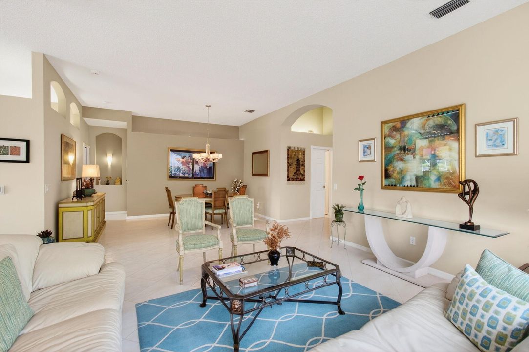 For Sale: $650,000 (3 beds, 2 baths, 2078 Square Feet)