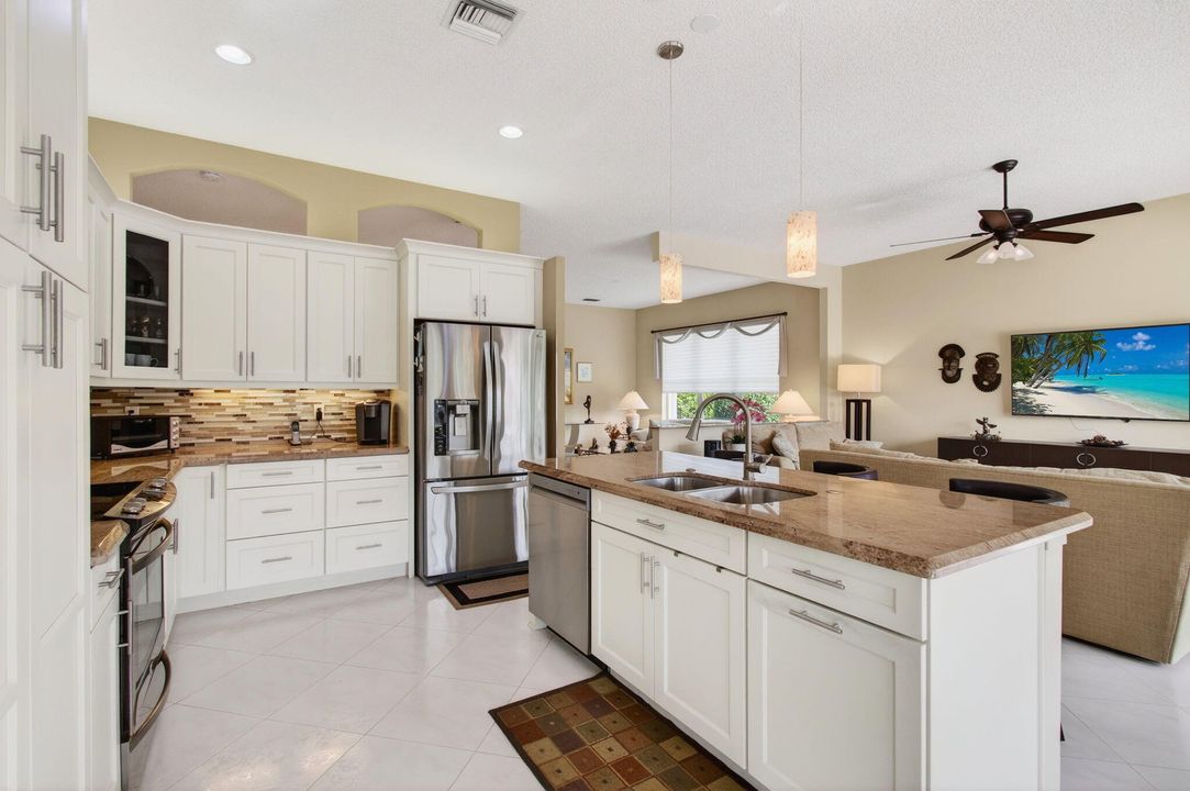 For Sale: $650,000 (3 beds, 2 baths, 2078 Square Feet)