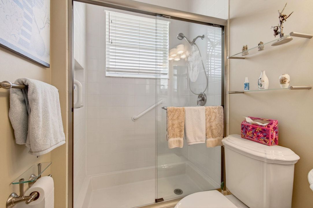 For Sale: $650,000 (3 beds, 2 baths, 2078 Square Feet)