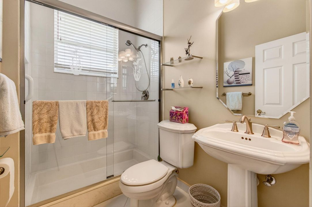 For Sale: $650,000 (3 beds, 2 baths, 2078 Square Feet)