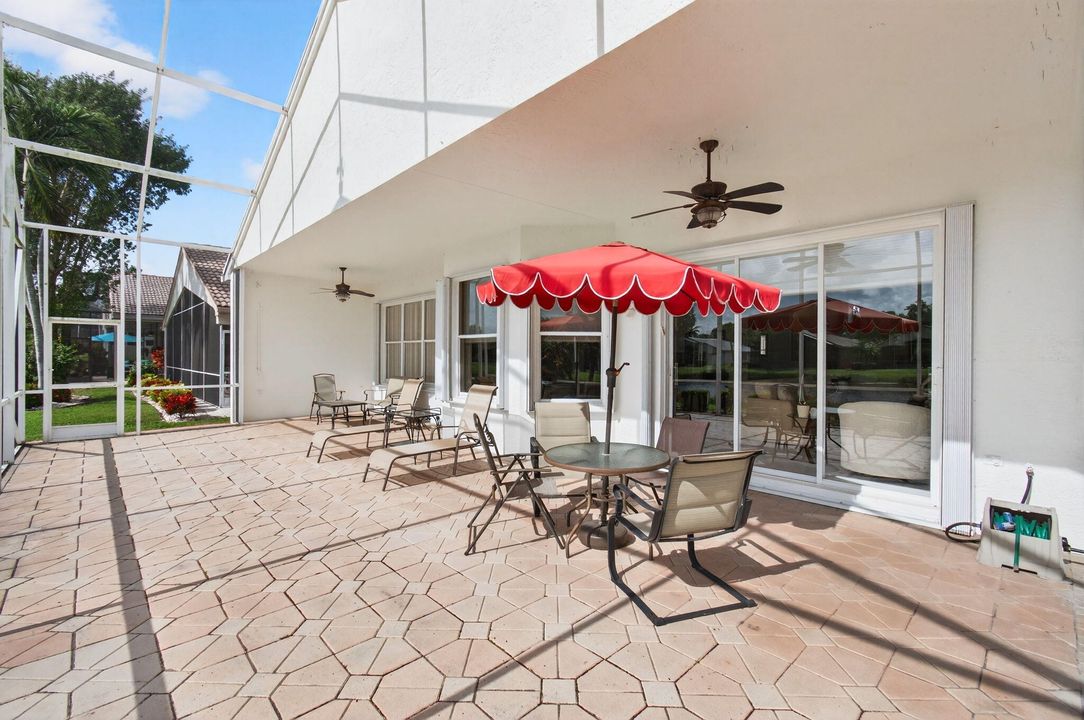 For Sale: $650,000 (3 beds, 2 baths, 2078 Square Feet)