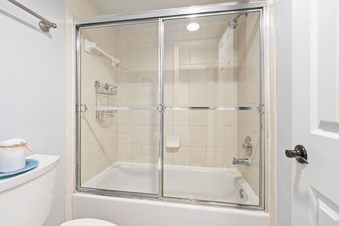 待售: $364,900 (2 贝兹, 2 浴室, 1184 平方英尺)