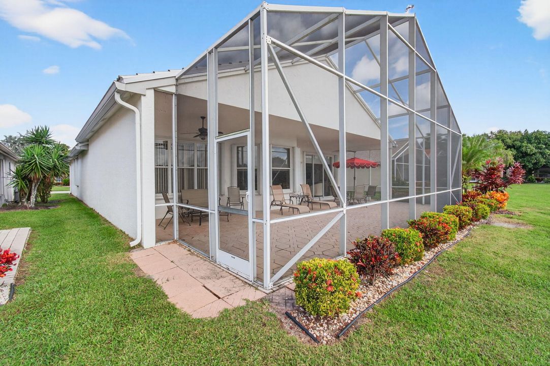 For Sale: $650,000 (3 beds, 2 baths, 2078 Square Feet)