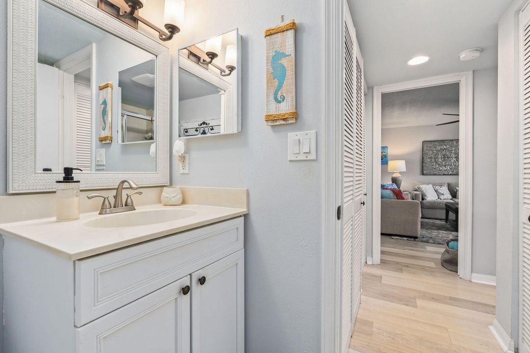 待售: $364,900 (2 贝兹, 2 浴室, 1184 平方英尺)