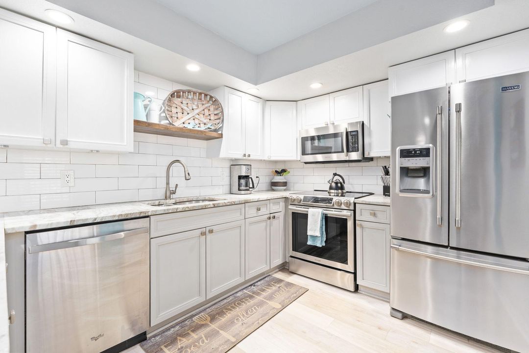 待售: $364,900 (2 贝兹, 2 浴室, 1184 平方英尺)