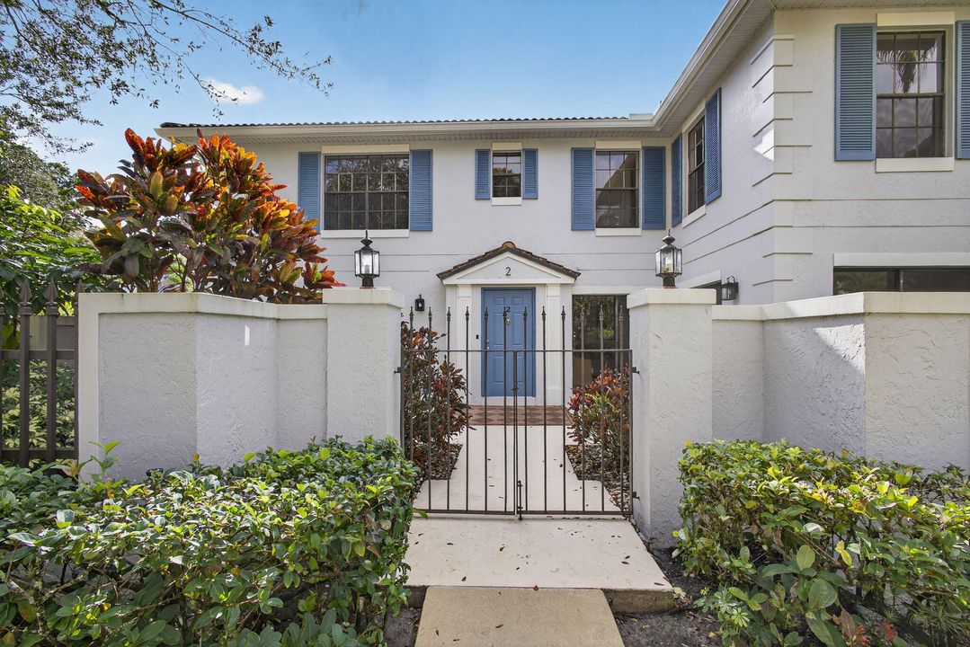 For Sale: $419,000 (3 beds, 3 baths, 1532 Square Feet)