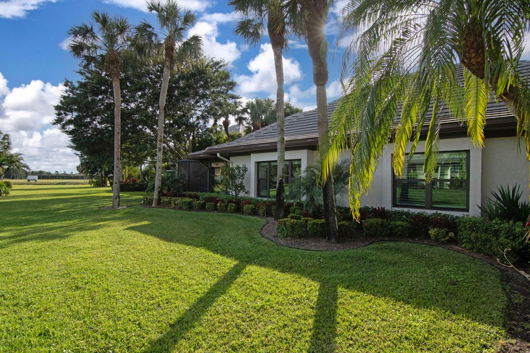 For Sale: $1,895,000 (3 beds, 3 baths, 2323 Square Feet)