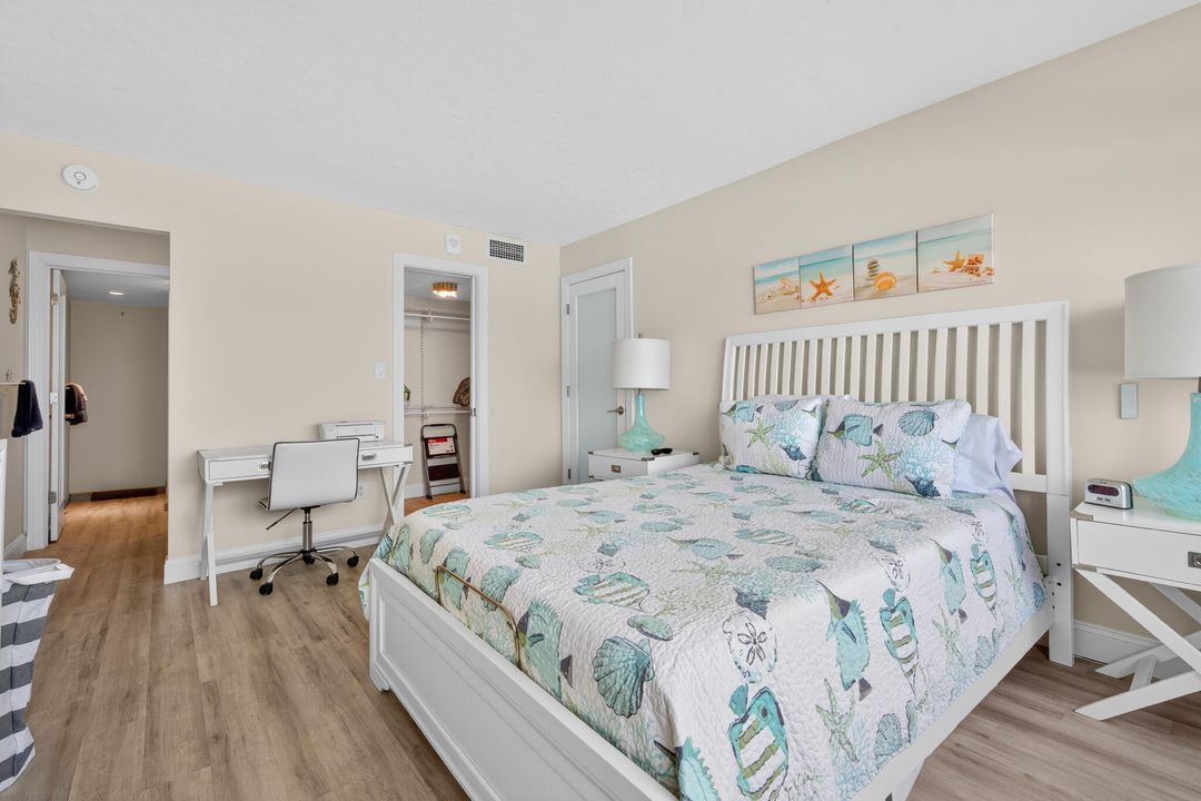 For Sale: $379,000 (2 beds, 2 baths, 1053 Square Feet)