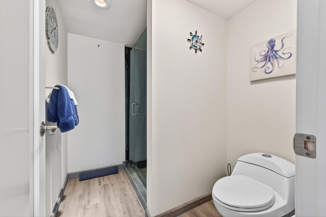 For Sale: $379,000 (2 beds, 2 baths, 1053 Square Feet)