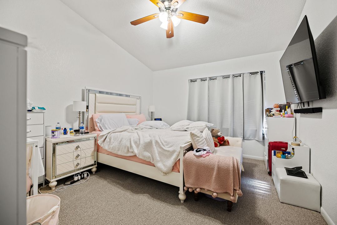 待售: $315,000 (2 贝兹, 2 浴室, 1244 平方英尺)