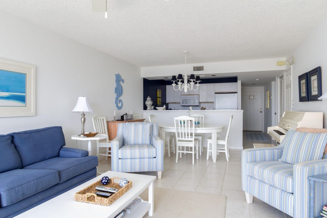 For Sale: $525,000 (2 beds, 2 baths, 1100 Square Feet)