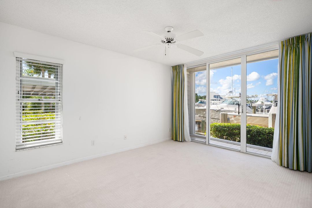 For Sale: $525,000 (2 beds, 2 baths, 1100 Square Feet)