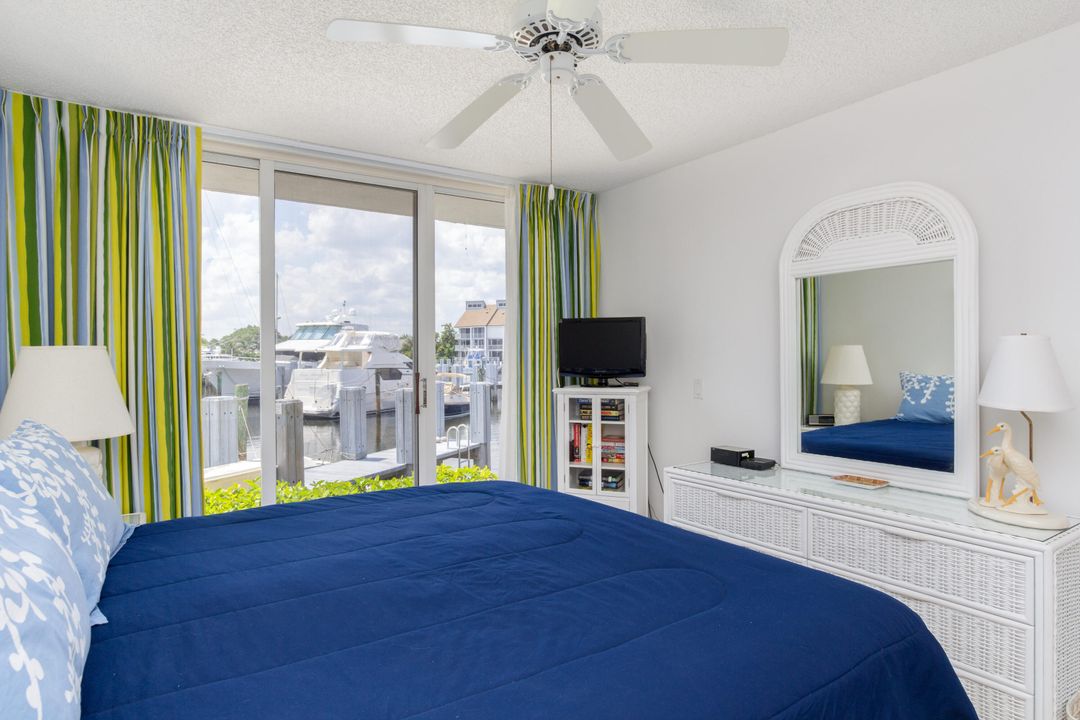 For Sale: $525,000 (2 beds, 2 baths, 1100 Square Feet)