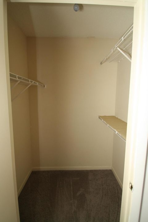 出租: $1,900 (2 贝兹, 2 浴室, 1104 平方英尺)