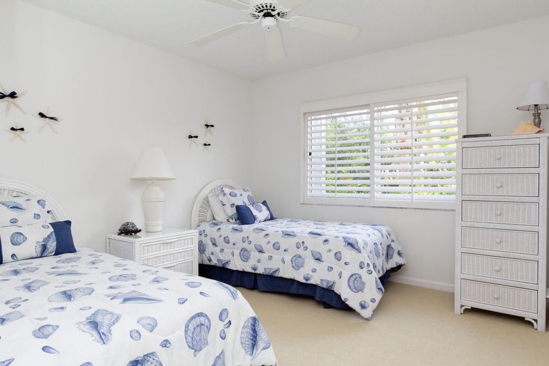 For Sale: $525,000 (2 beds, 2 baths, 1100 Square Feet)