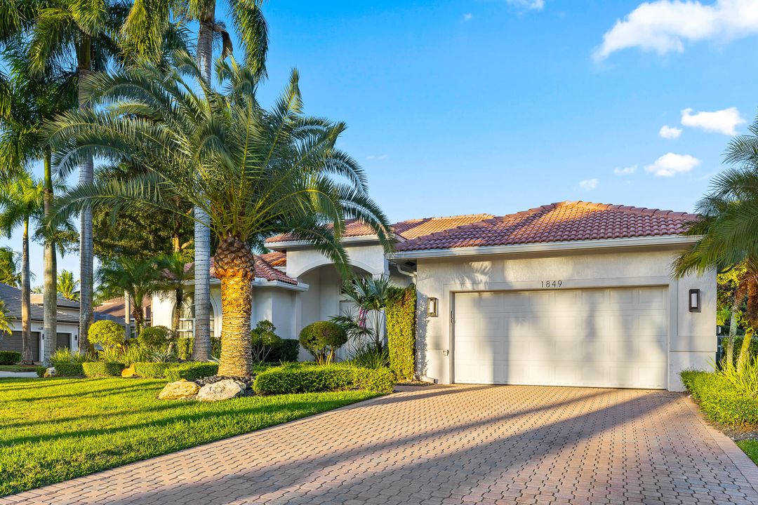 En Venta: $1,549,000 (5 camas, 3 baños, 2992 Pies cuadrados)