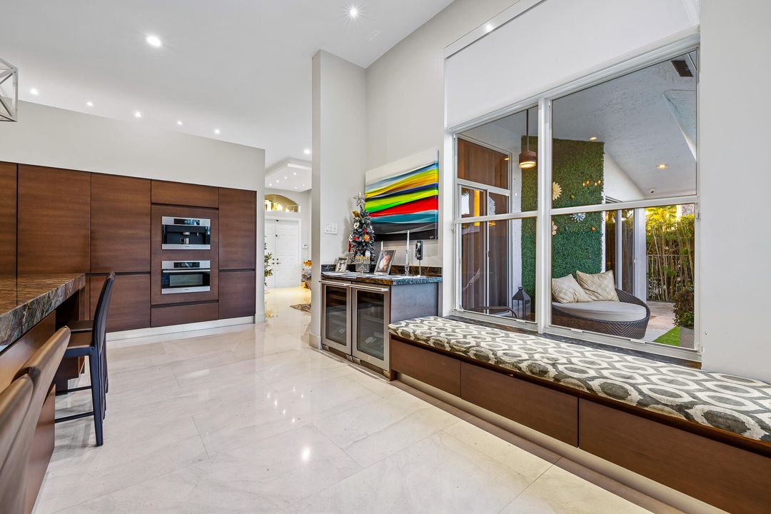 En Venta: $1,549,000 (5 camas, 3 baños, 2992 Pies cuadrados)