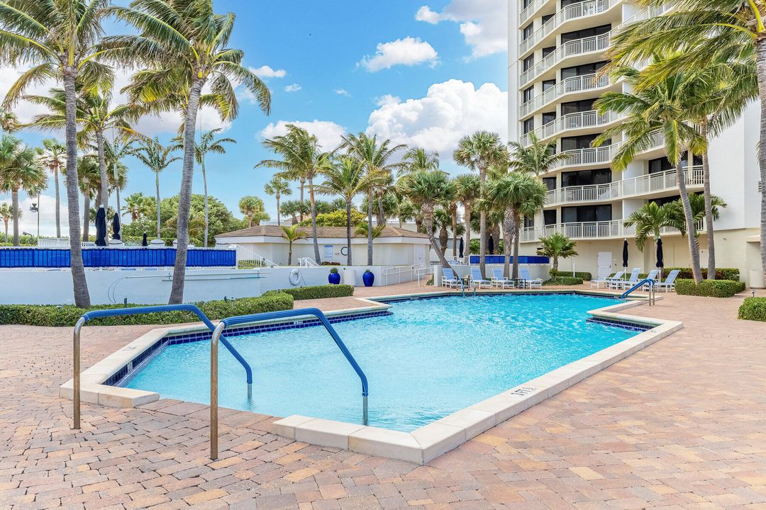 For Sale: $1,600,000 (2 beds, 2 baths, 1529 Square Feet)