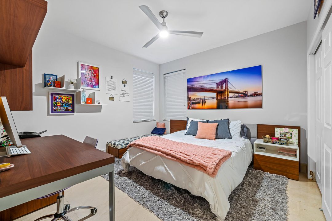 En Venta: $1,549,000 (5 camas, 3 baños, 2992 Pies cuadrados)