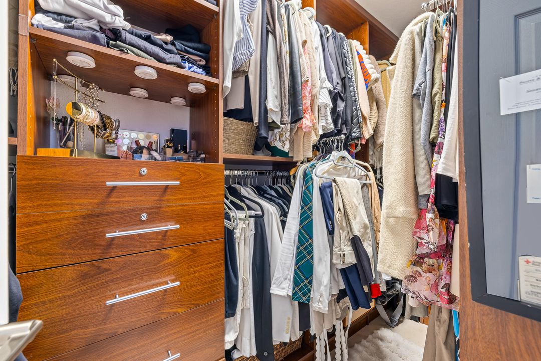 En Venta: $1,549,000 (5 camas, 3 baños, 2992 Pies cuadrados)