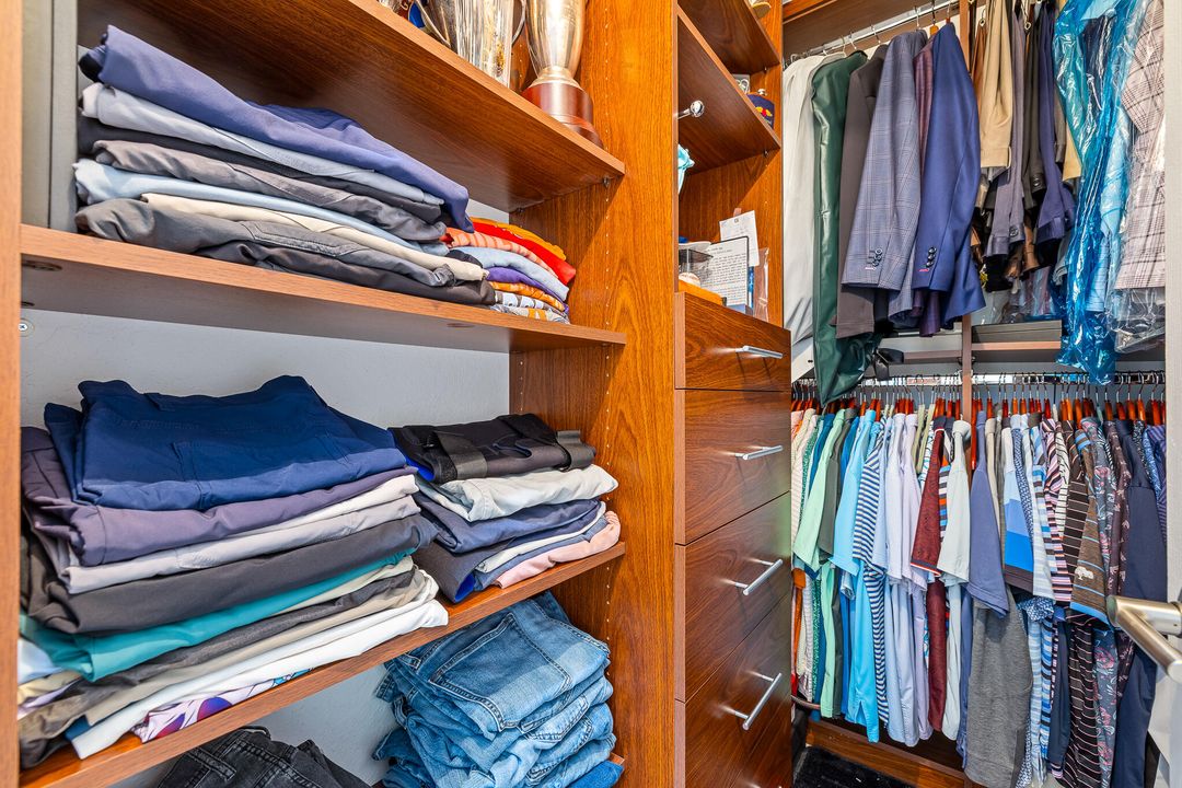 En Venta: $1,549,000 (5 camas, 3 baños, 2992 Pies cuadrados)