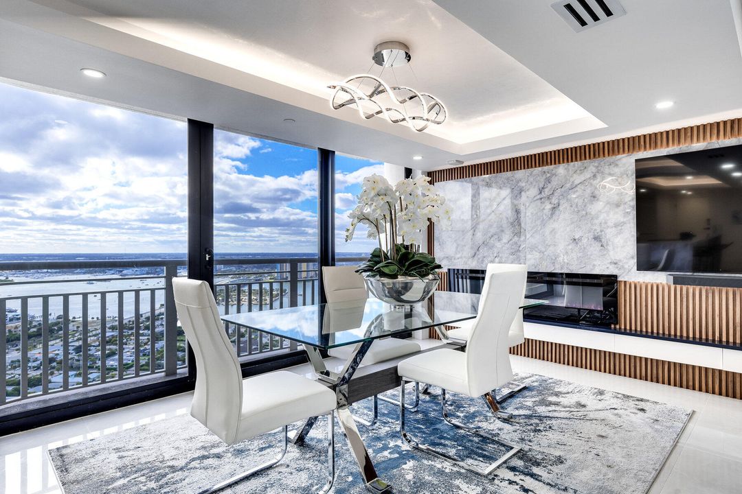 For Sale: $1,600,000 (2 beds, 2 baths, 1529 Square Feet)