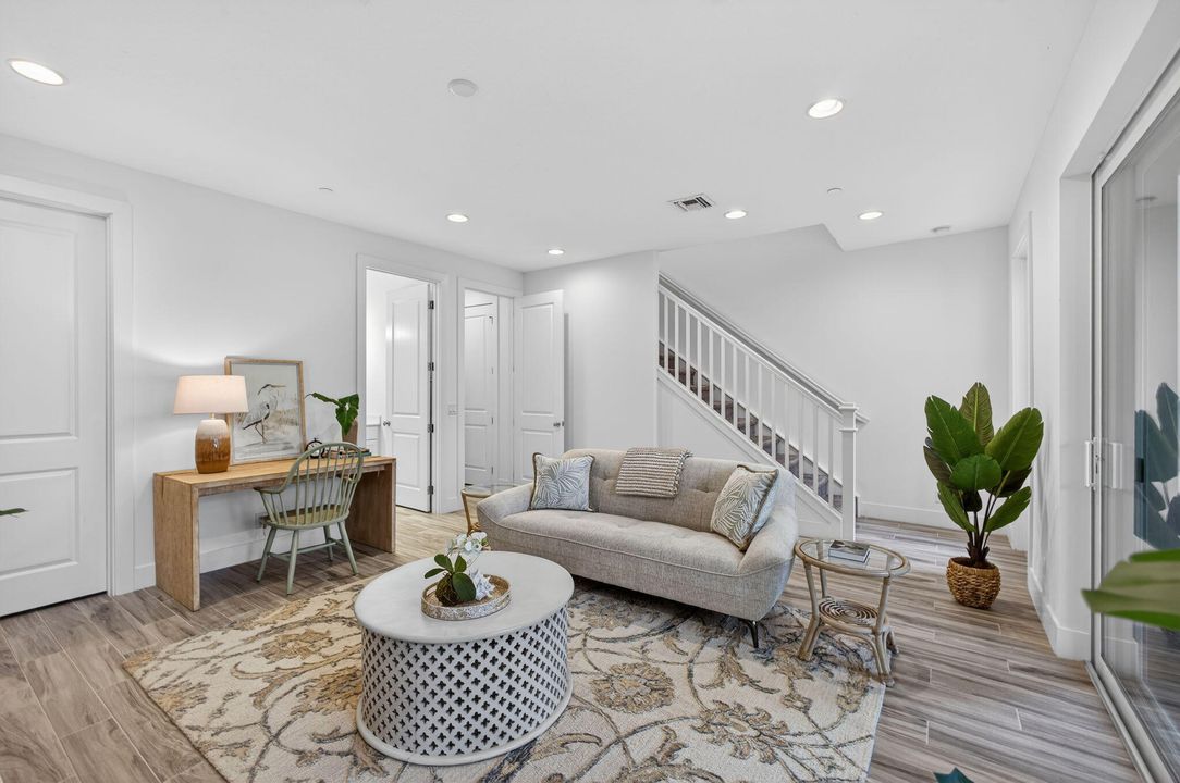 For Sale: $920,000 (4 beds, 3 baths, 2750 Square Feet)