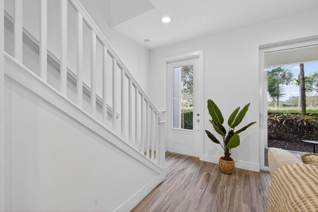 For Sale: $920,000 (4 beds, 3 baths, 2750 Square Feet)