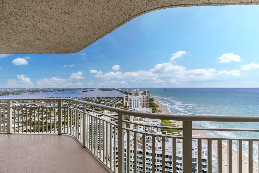 For Sale: $1,600,000 (2 beds, 2 baths, 1529 Square Feet)