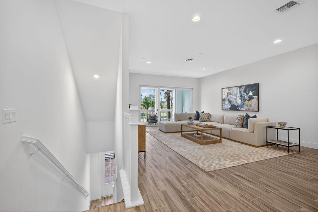 For Sale: $920,000 (4 beds, 3 baths, 2750 Square Feet)