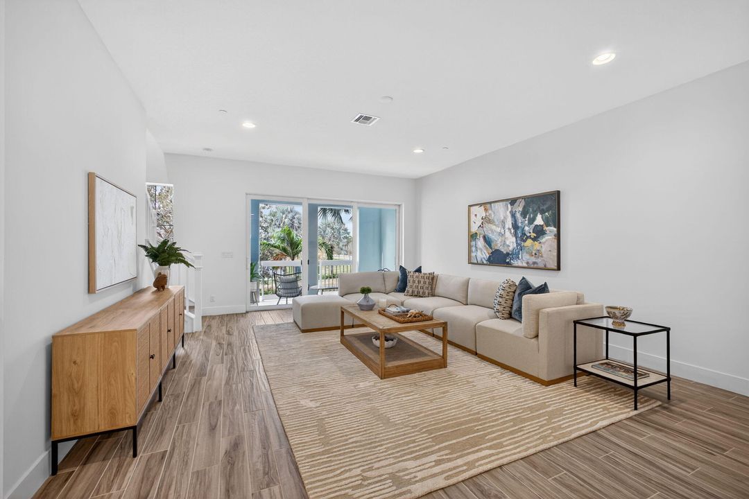 For Sale: $920,000 (4 beds, 3 baths, 2750 Square Feet)