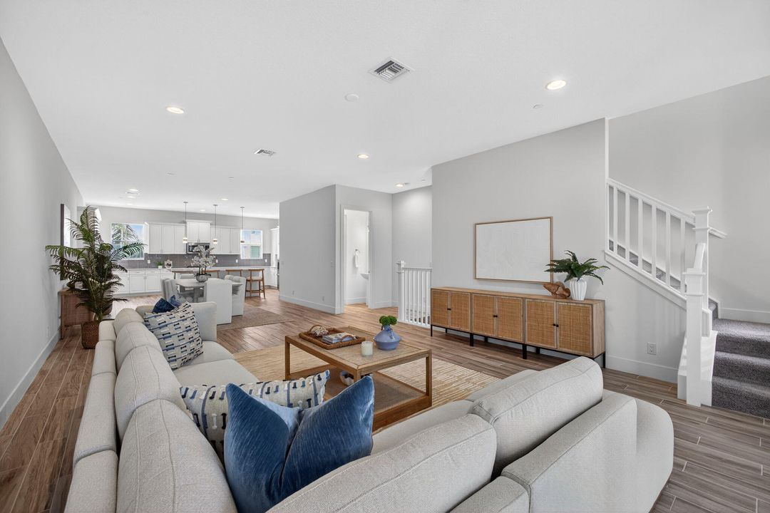 For Sale: $920,000 (4 beds, 3 baths, 2750 Square Feet)