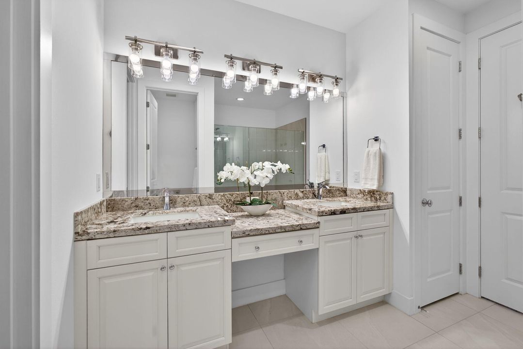 For Sale: $920,000 (4 beds, 3 baths, 2750 Square Feet)