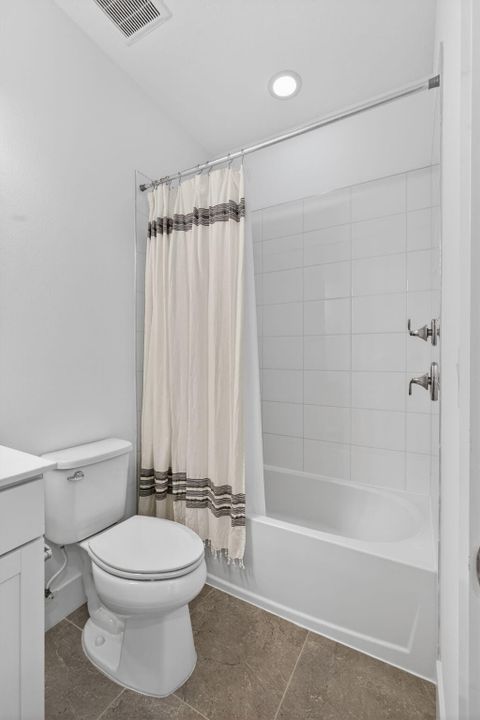 For Sale: $920,000 (4 beds, 3 baths, 2750 Square Feet)