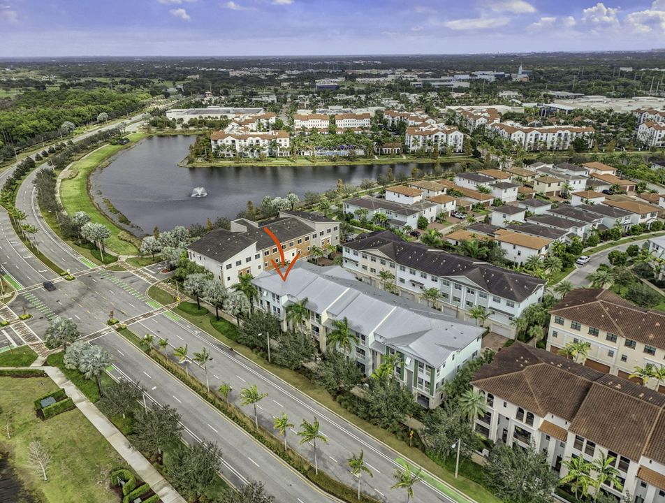 For Sale: $920,000 (4 beds, 3 baths, 2750 Square Feet)