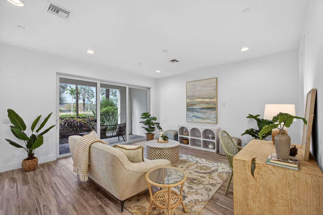 For Sale: $920,000 (4 beds, 3 baths, 2750 Square Feet)