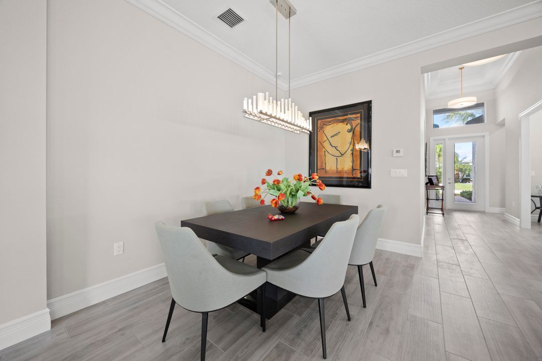 For Sale: $1,025,000 (3 beds, 3 baths, 2309 Square Feet)