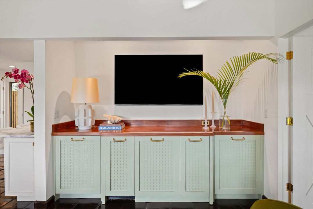 待售: $1,350,000 (2 贝兹, 2 浴室, 1512 平方英尺)