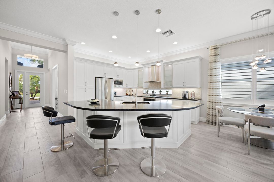 For Sale: $1,025,000 (3 beds, 3 baths, 2309 Square Feet)