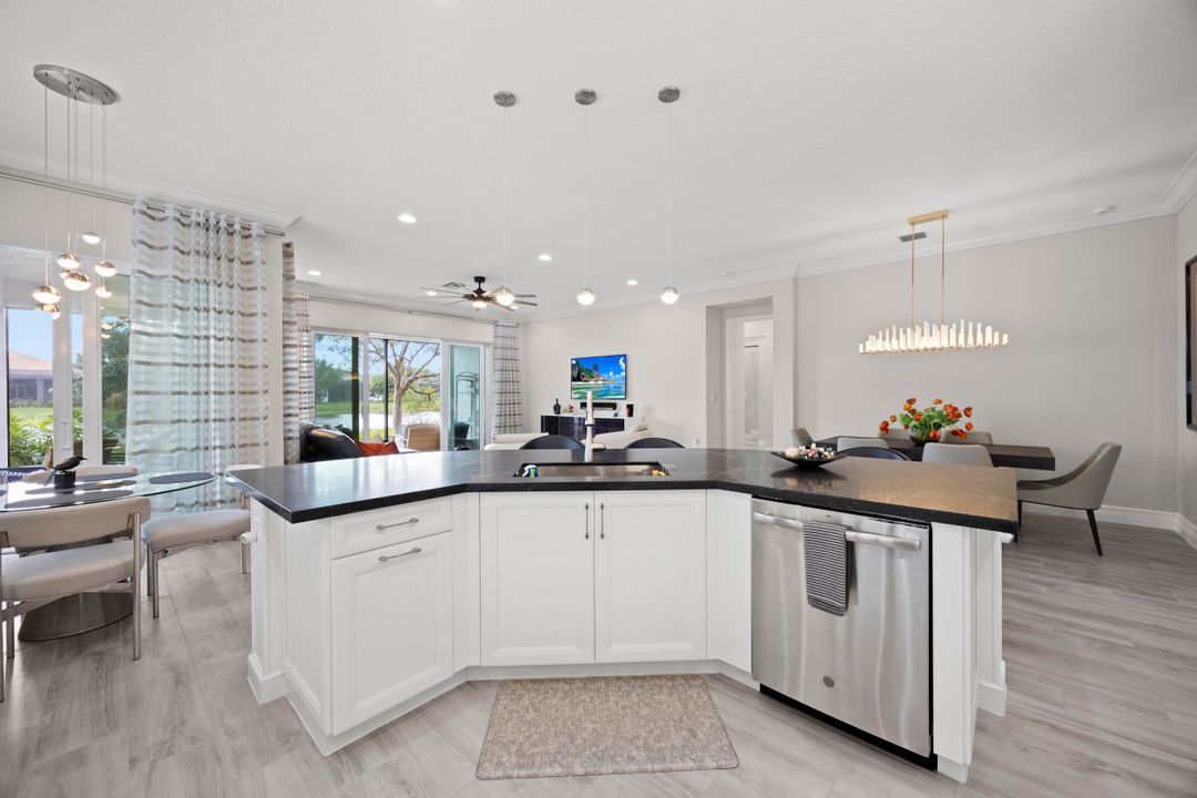 For Sale: $1,025,000 (3 beds, 3 baths, 2309 Square Feet)