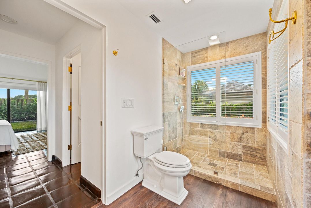 待售: $1,350,000 (2 贝兹, 2 浴室, 1512 平方英尺)