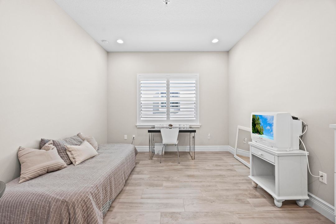 For Sale: $1,025,000 (3 beds, 3 baths, 2309 Square Feet)