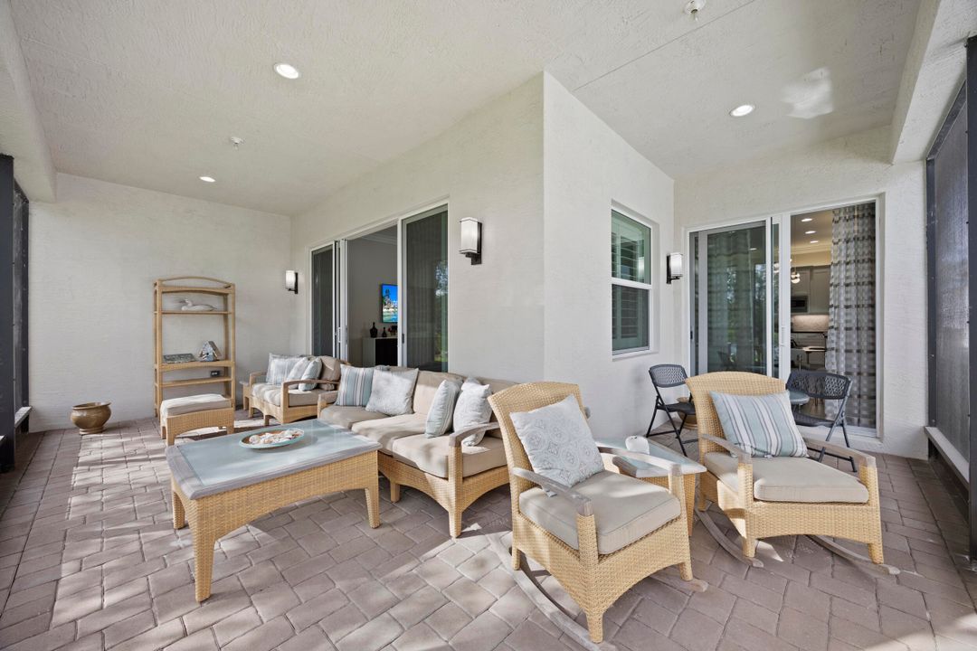 For Sale: $1,025,000 (3 beds, 3 baths, 2309 Square Feet)