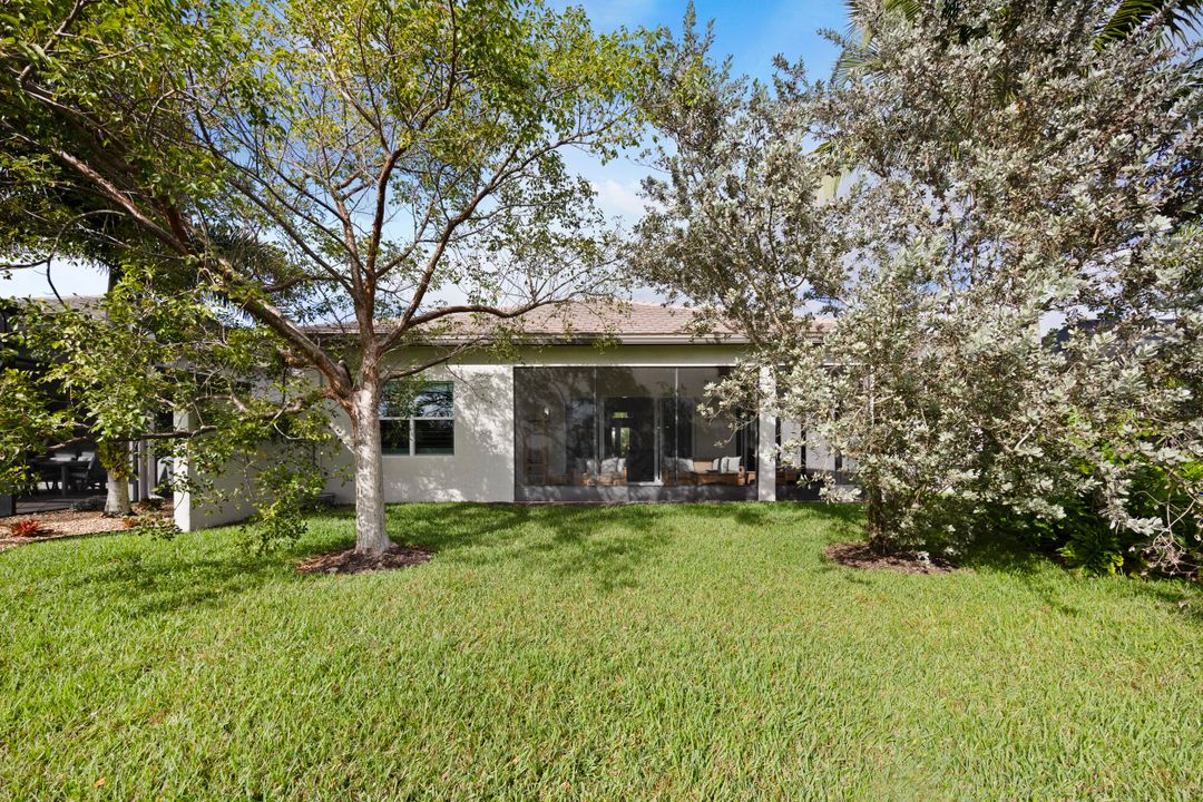 For Sale: $1,025,000 (3 beds, 3 baths, 2309 Square Feet)