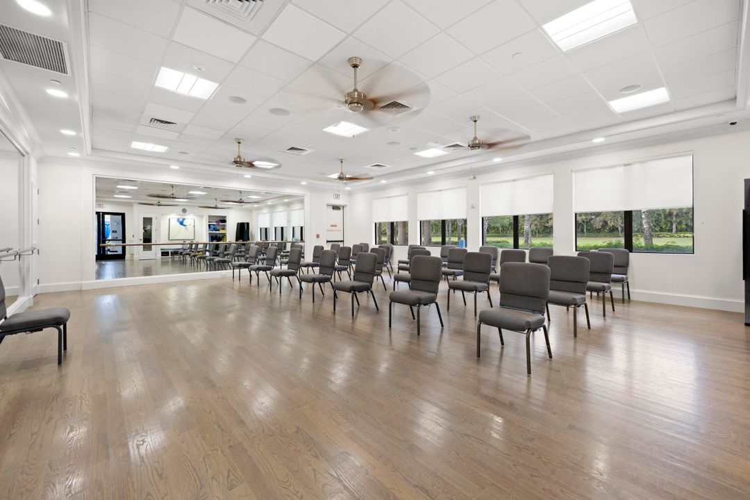 For Sale: $1,025,000 (3 beds, 3 baths, 2309 Square Feet)