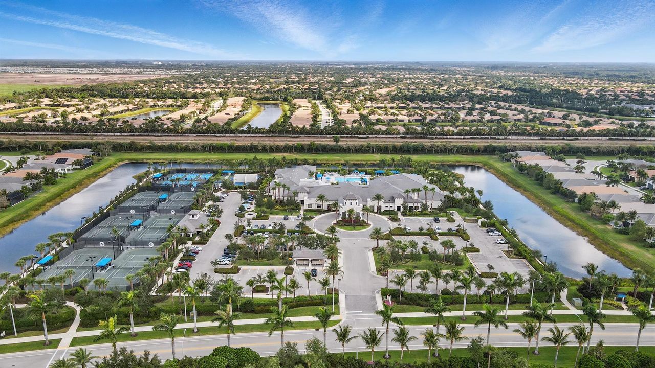 For Sale: $1,025,000 (3 beds, 3 baths, 2309 Square Feet)