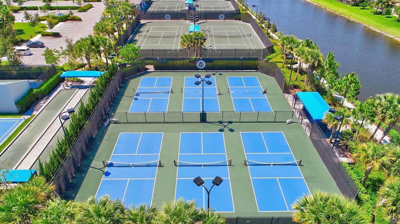 For Sale: $1,025,000 (3 beds, 3 baths, 2309 Square Feet)