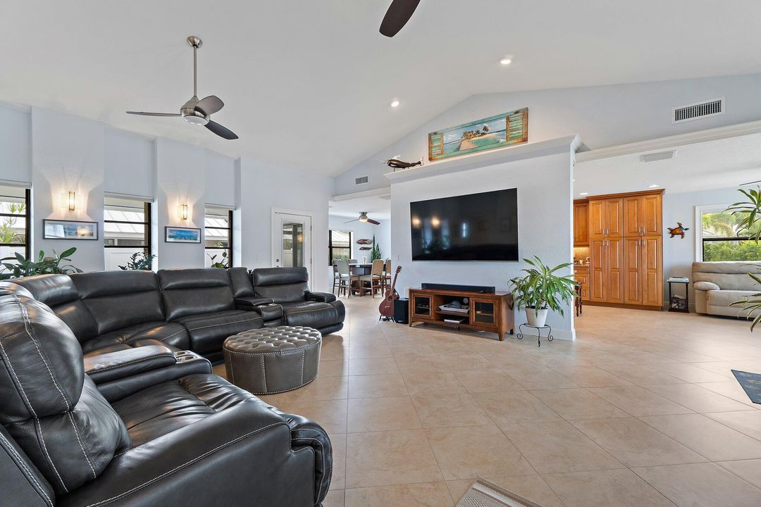 待售: $1,195,000 (3 贝兹, 2 浴室, 2278 平方英尺)