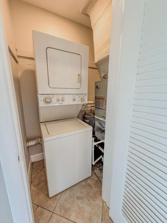 For Rent: $2,000 (1 beds, 1 baths, 650 Square Feet)