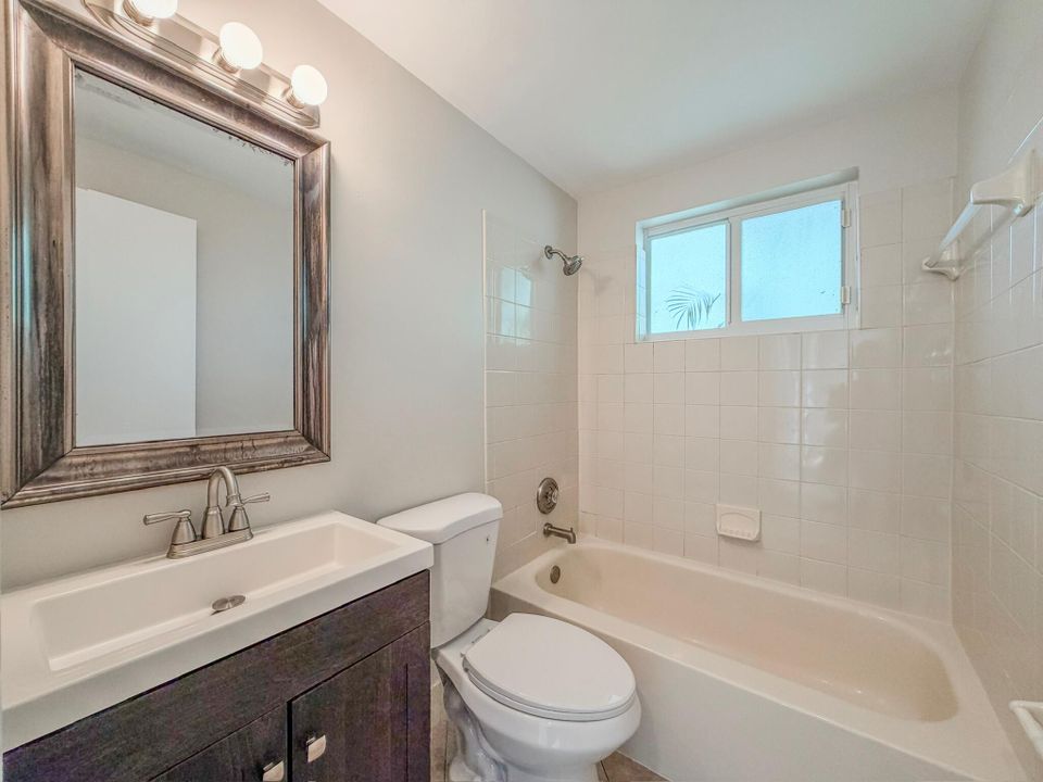 For Rent: $2,000 (1 beds, 1 baths, 650 Square Feet)